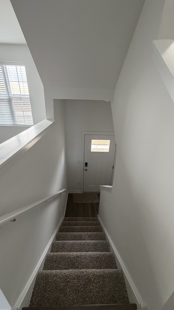 2637 Santa Fe Drive #2637, Pingree Grove, IL 60140