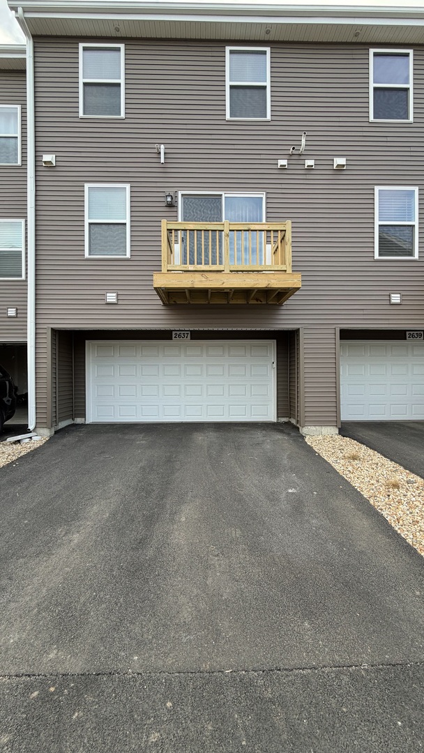 2637 Santa Fe Drive #2637, Pingree Grove, IL 60140