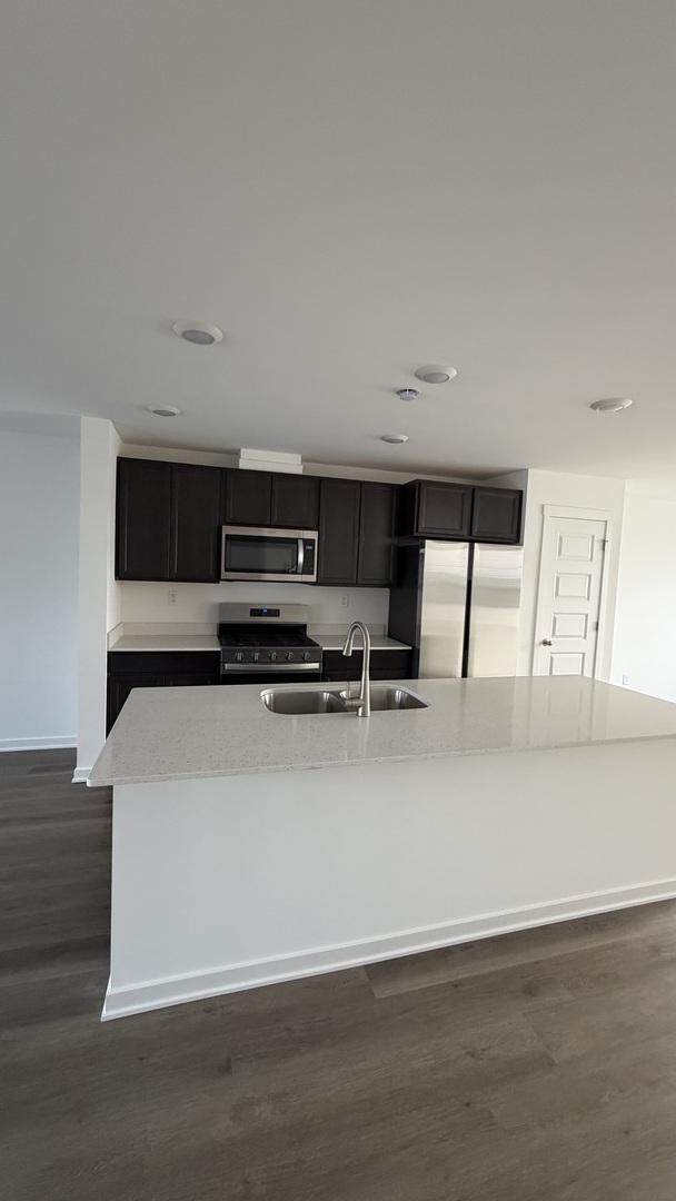 2637 Santa Fe Drive #2637, Pingree Grove, IL 60140