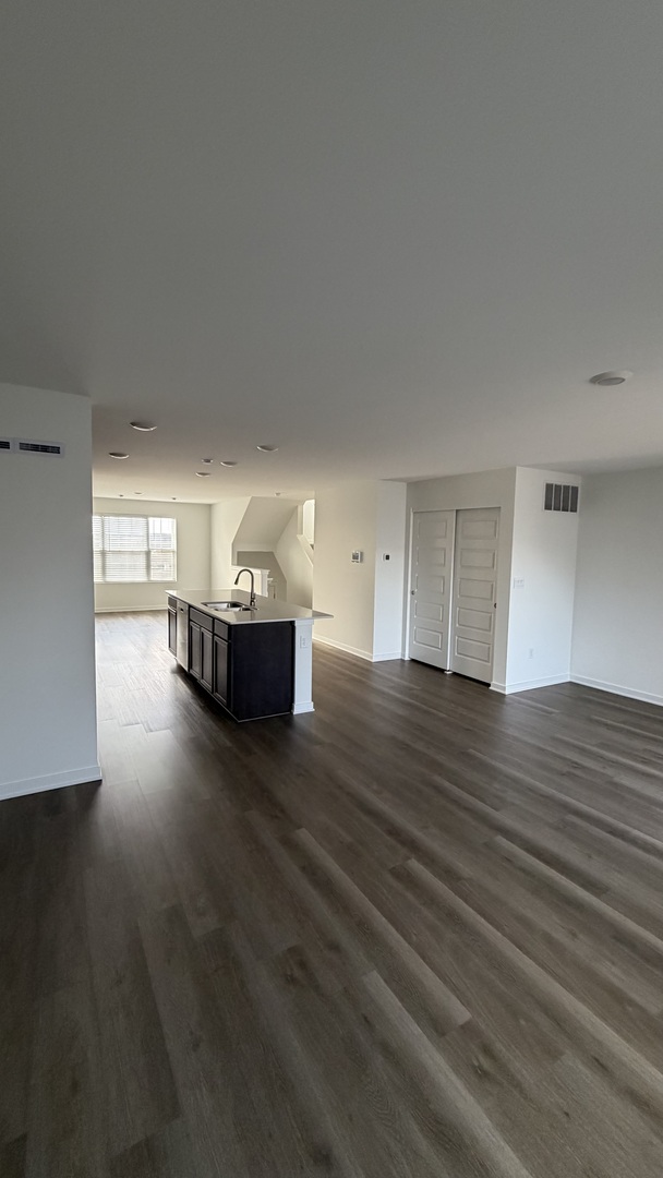 2637 Santa Fe Drive #2637, Pingree Grove, IL 60140