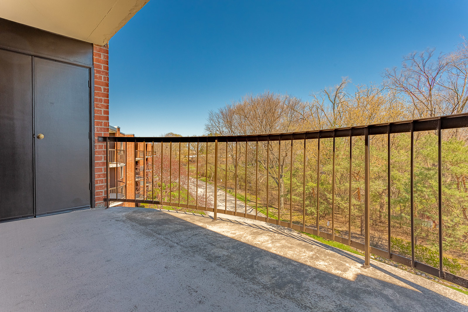 1615 E Central Road #401A, Arlington Heights, IL 60005