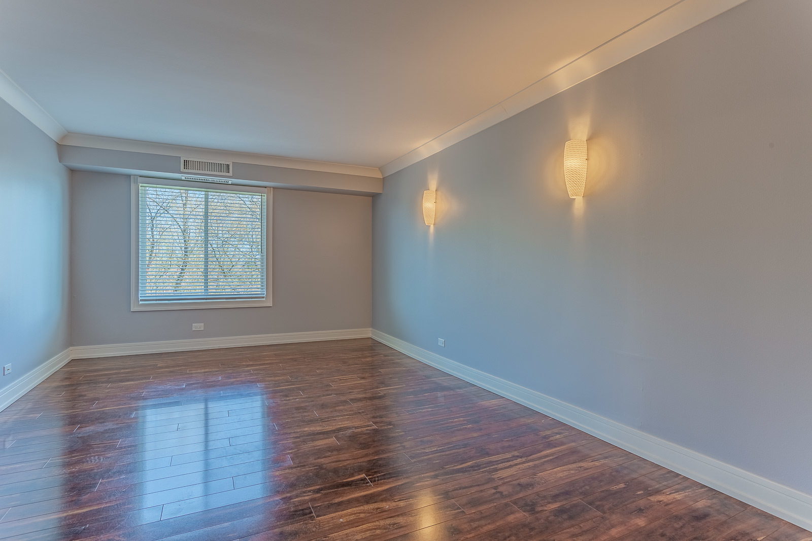 1615 E Central Road #401A, Arlington Heights, IL 60005