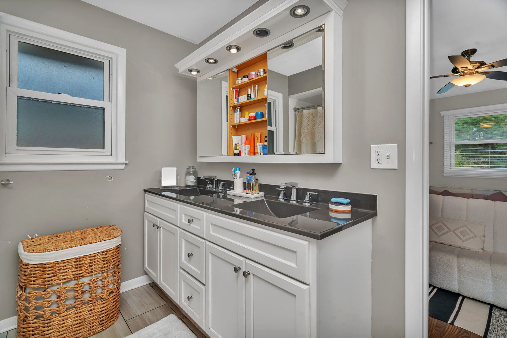 4217 Main Street, Downers Grove, IL 60515