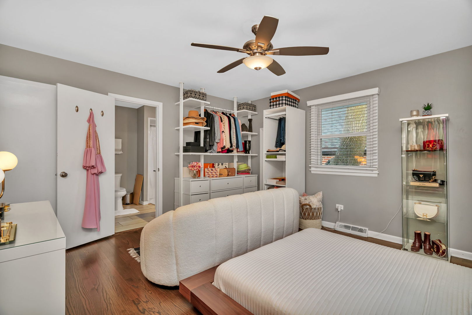 4217 Main Street, Downers Grove, IL 60515