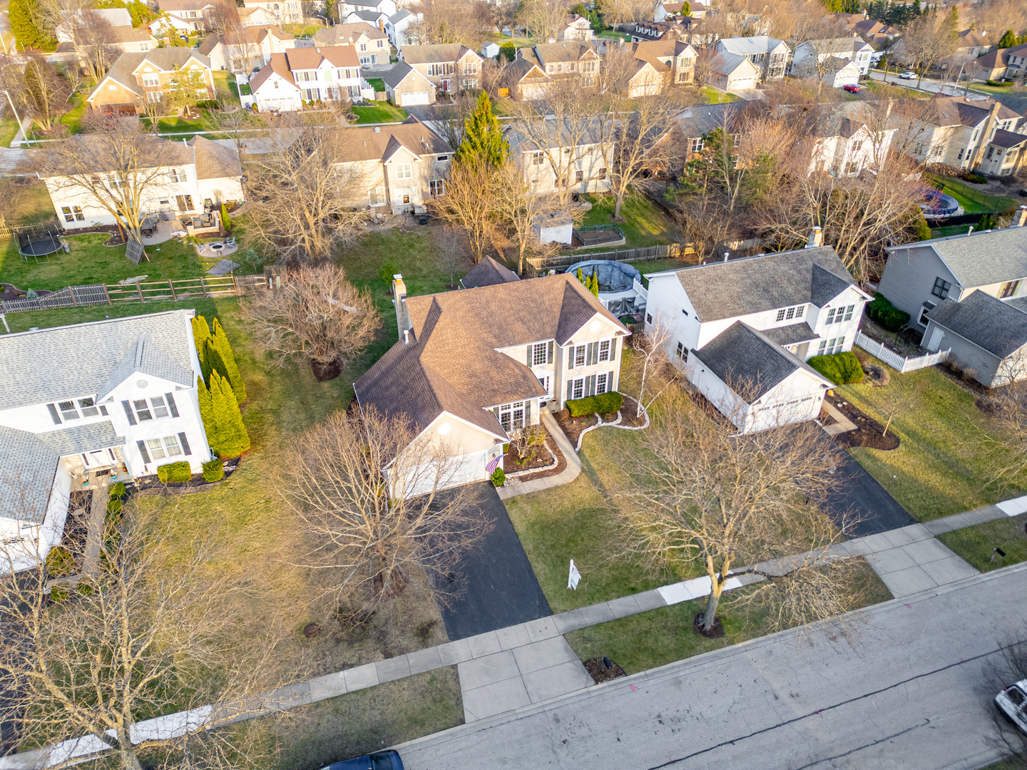 311 Briarwood Lane, Algonquin, IL 60102