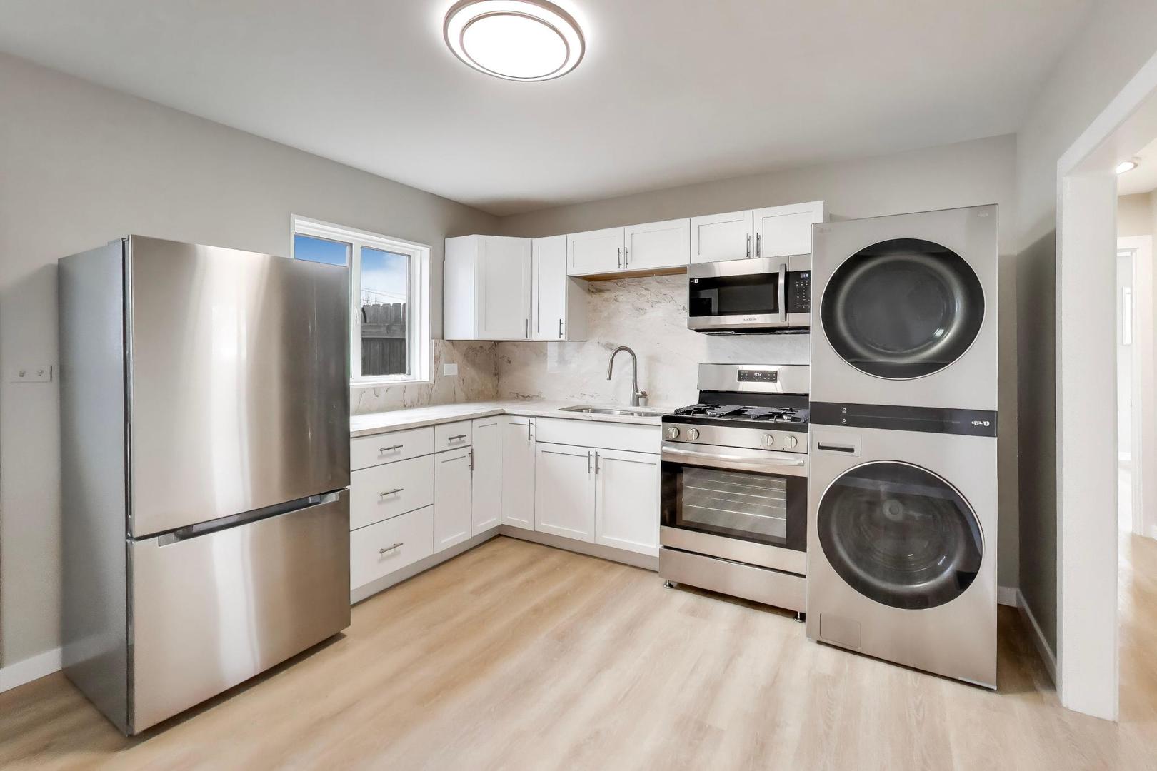 260 Mohave Street, Hoffman Estates, IL 60169