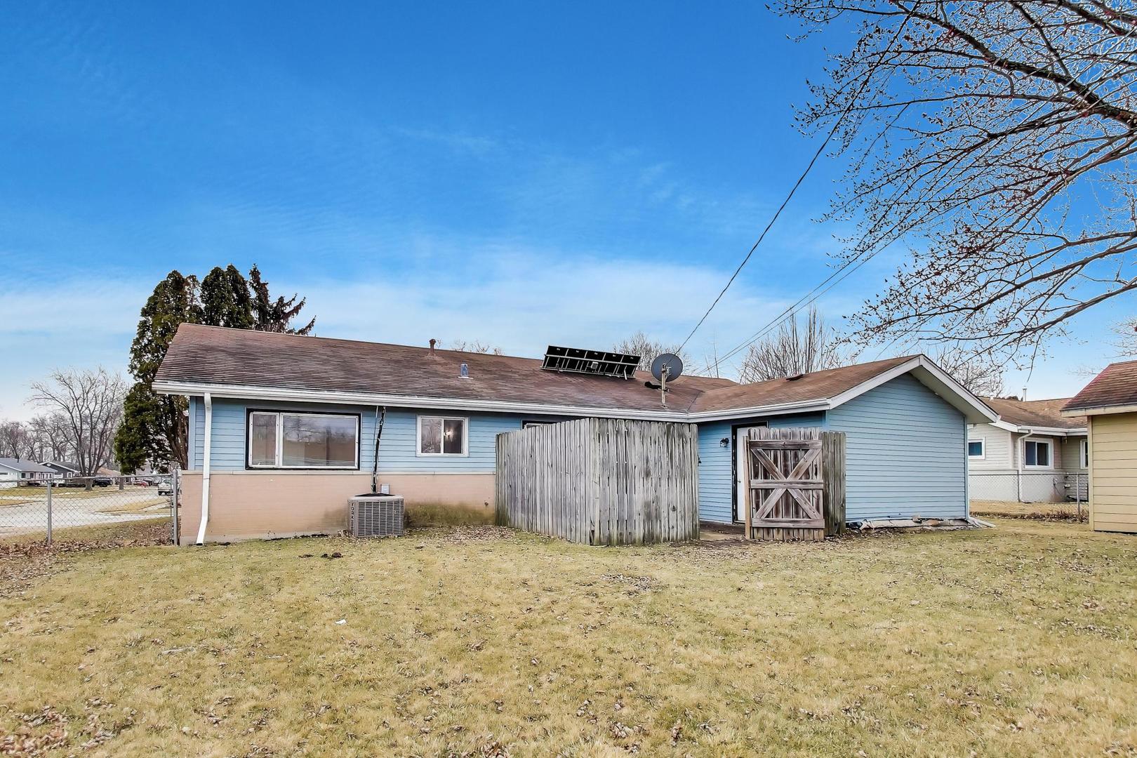 260 Mohave Street, Hoffman Estates, IL 60169