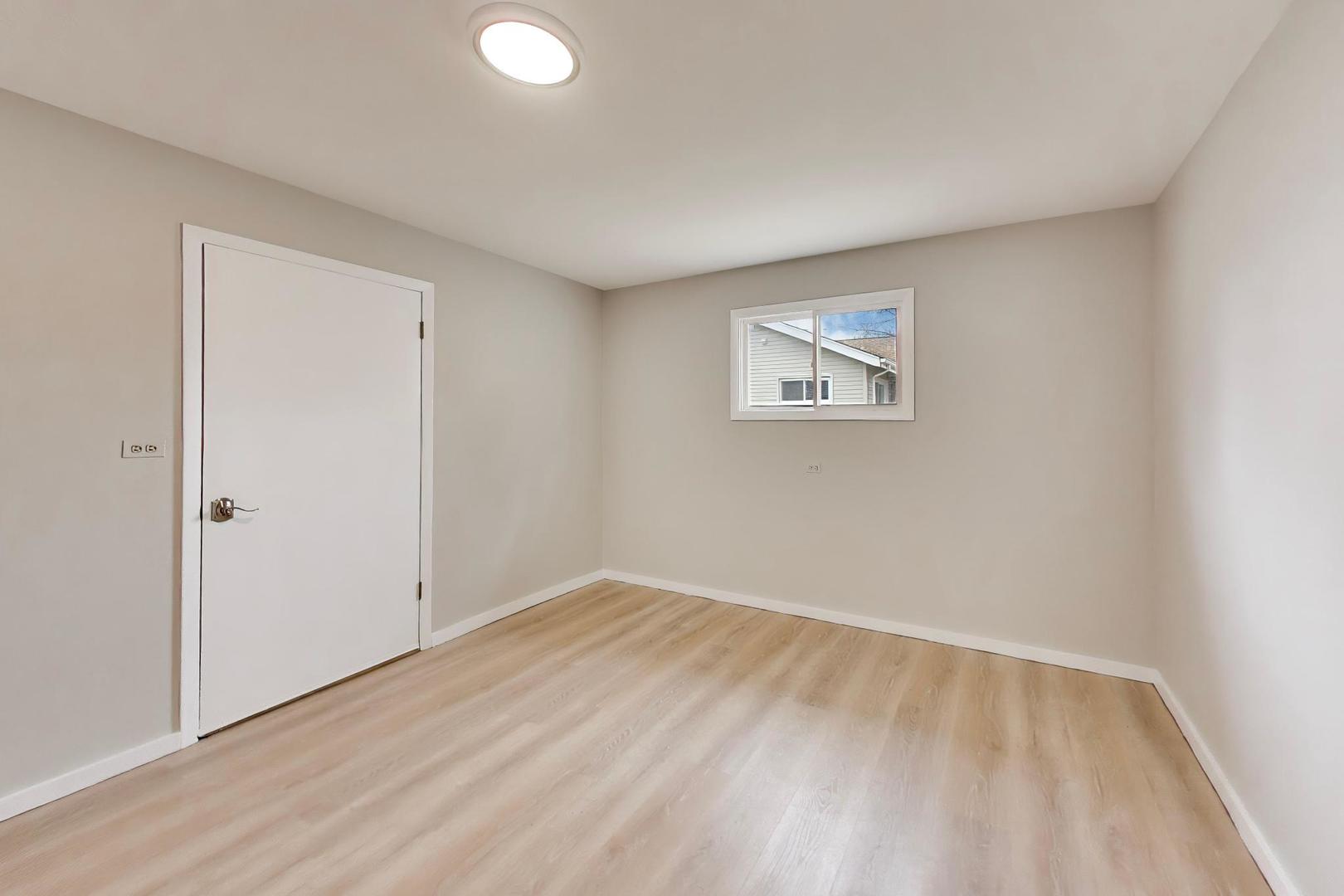 260 Mohave Street, Hoffman Estates, IL 60169