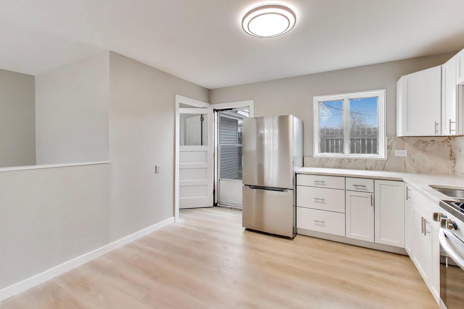 260 Mohave Street, Hoffman Estates, IL 60169