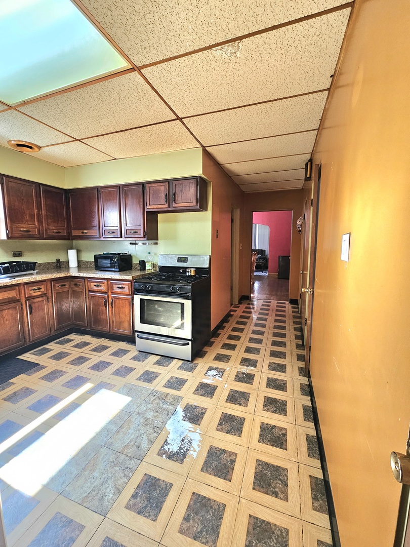 1515 S 57th Court, Cicero, IL 60804