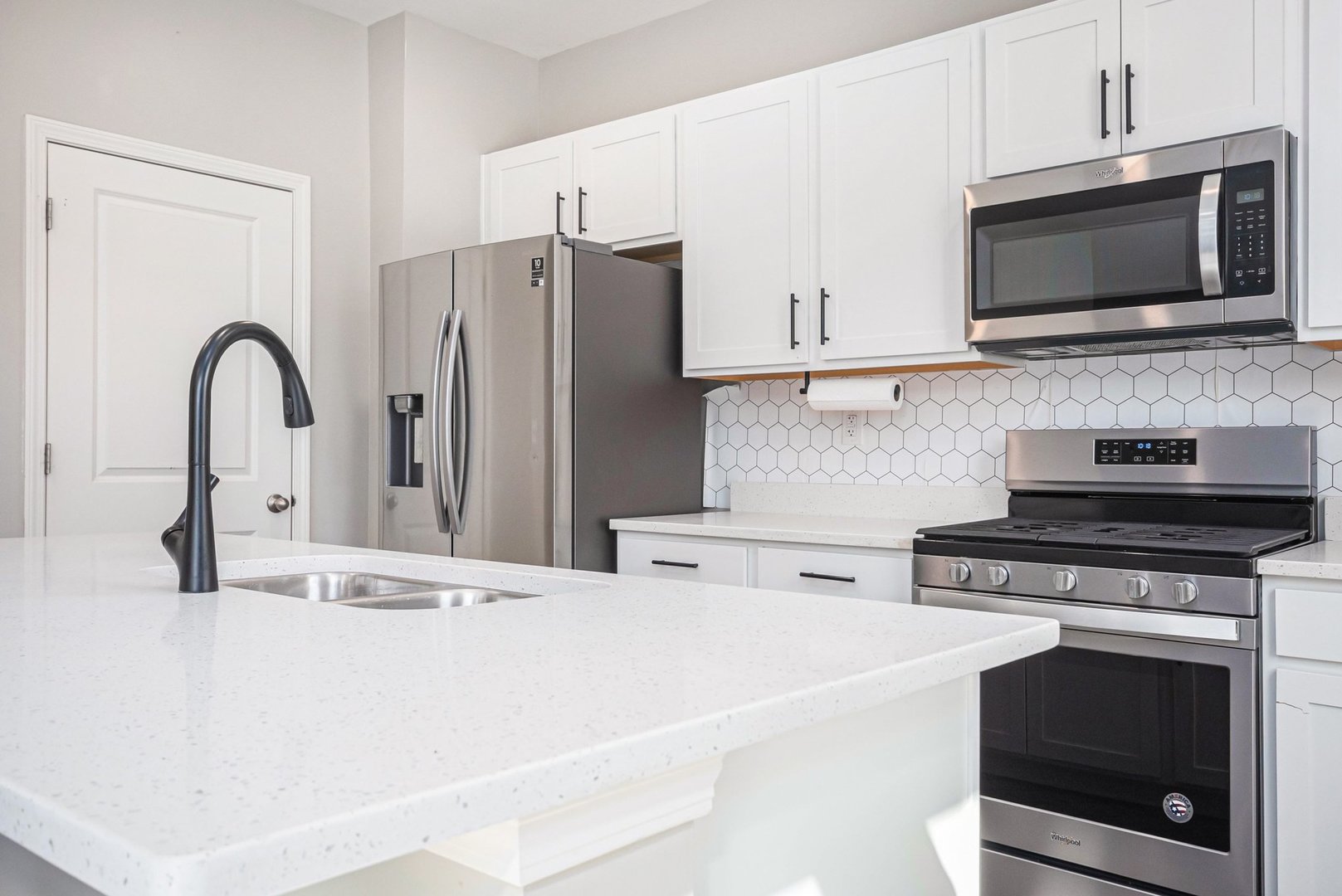 3146 Justice Drive, Yorkville, IL 60560