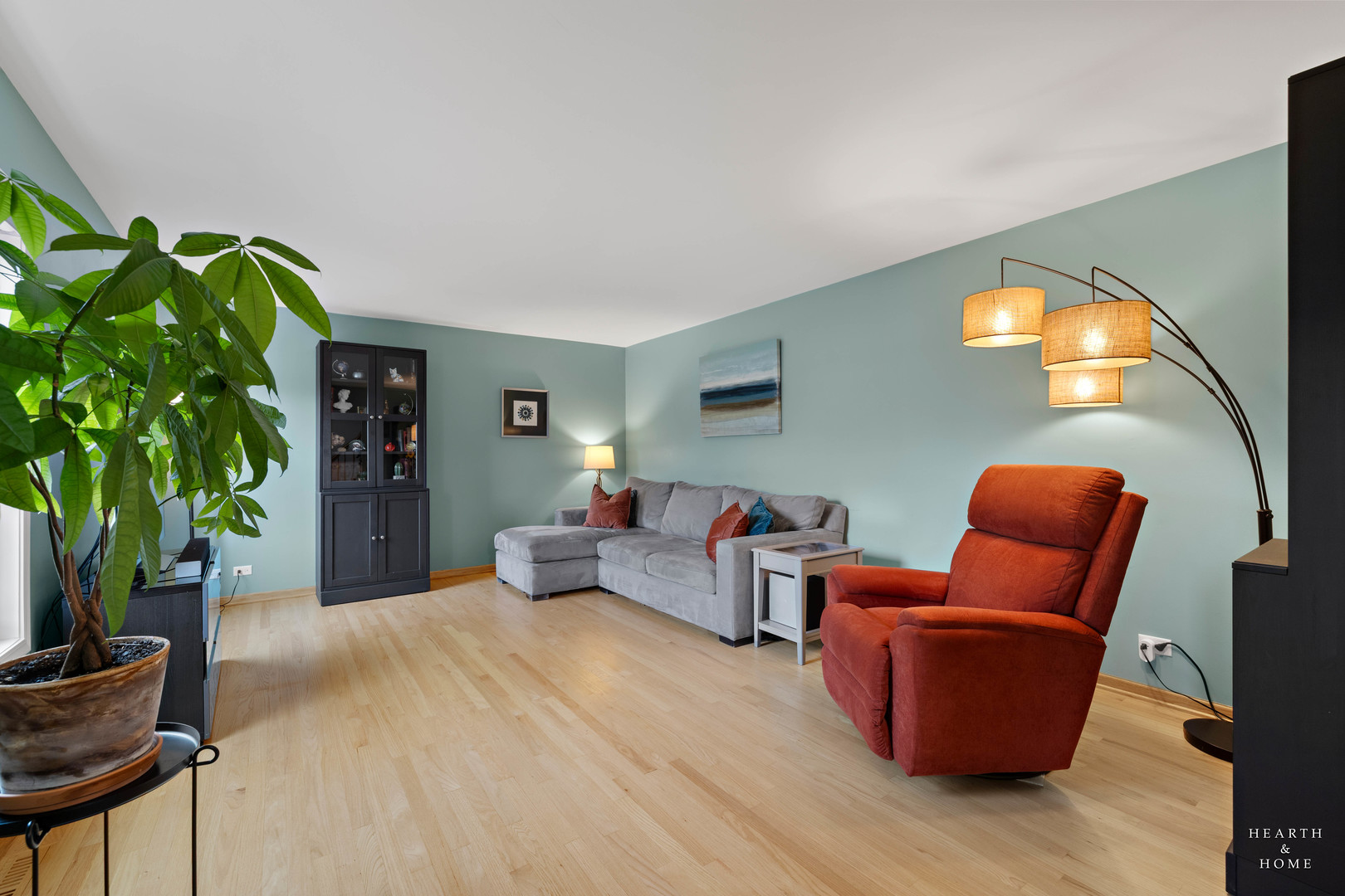 913 N FRANKLIN Avenue, Palatine, IL 60067