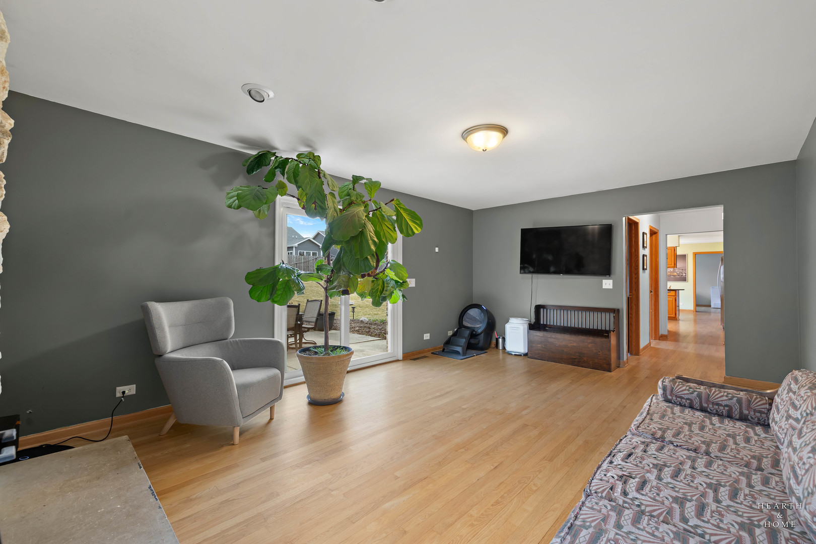 913 N FRANKLIN Avenue, Palatine, IL 60067