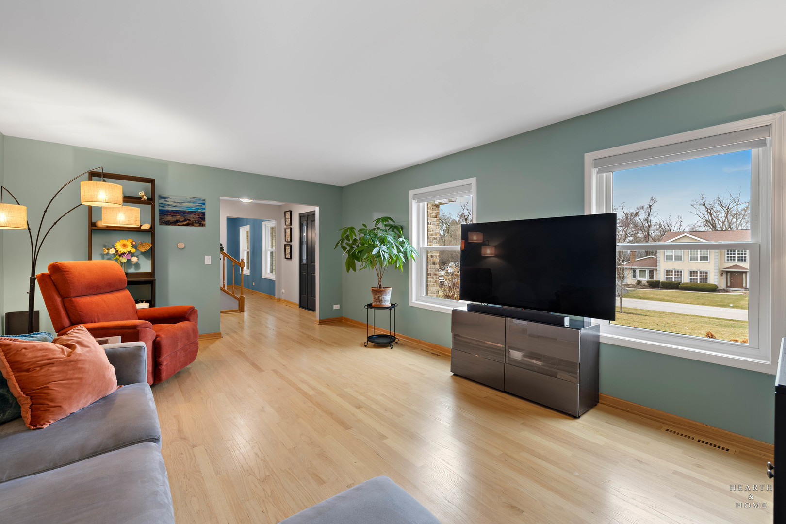 913 N FRANKLIN Avenue, Palatine, IL 60067