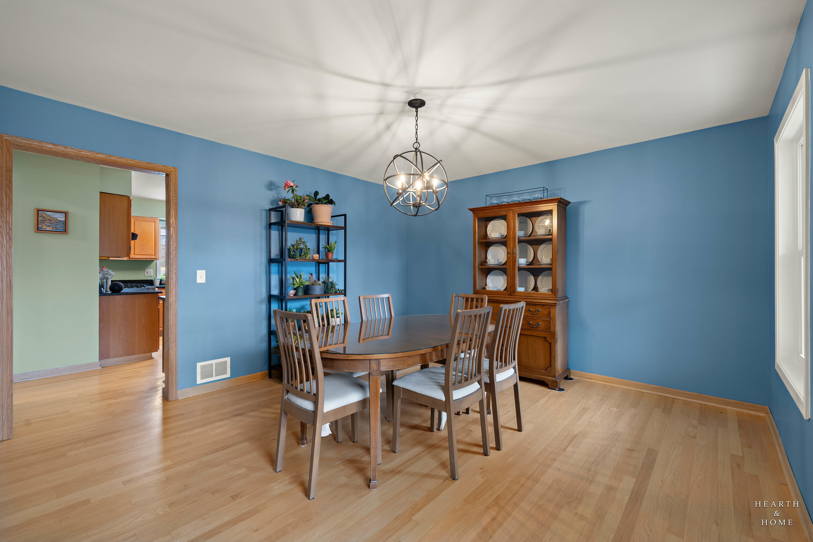 913 N FRANKLIN Avenue, Palatine, IL 60067