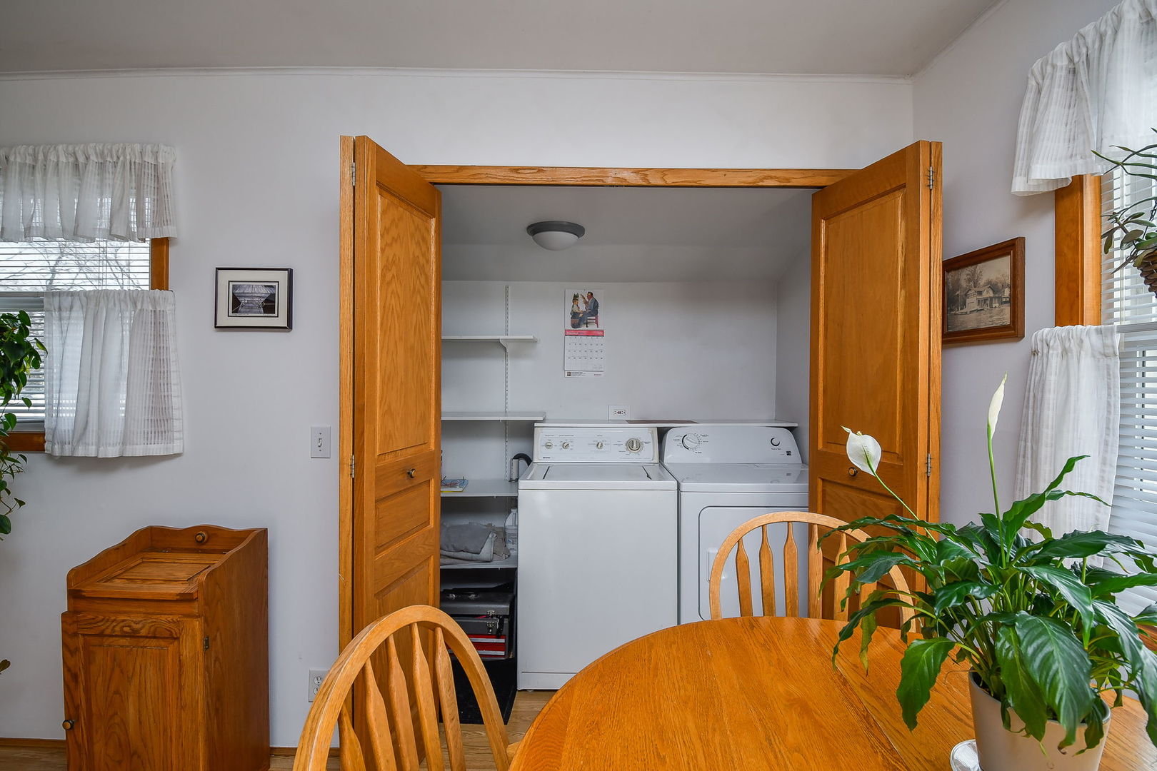 2302 Flicker Lane, Rolling Meadows, IL 60008