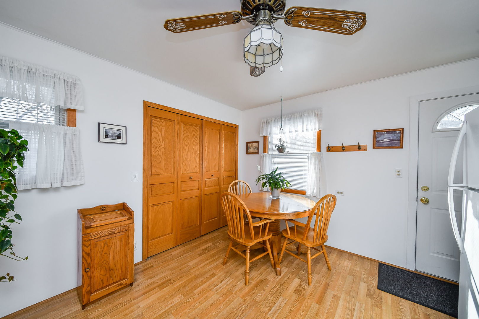 2302 Flicker Lane, Rolling Meadows, IL 60008