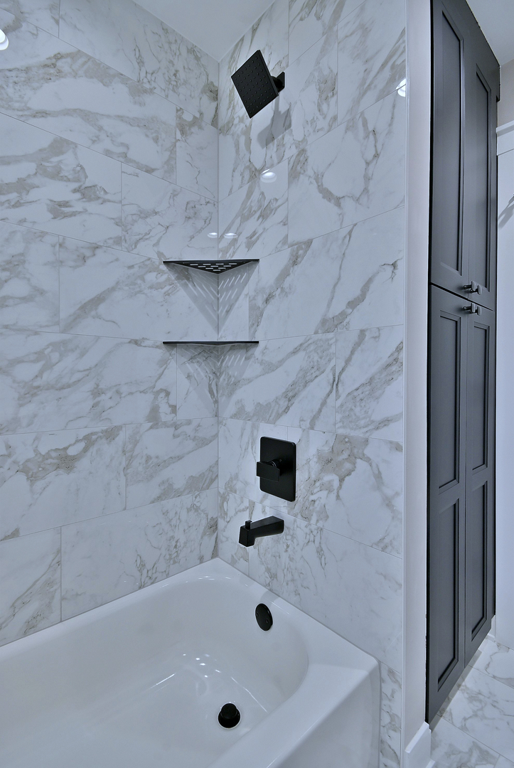 8834 S Albany Avenue, Evergreen Park, IL 60805