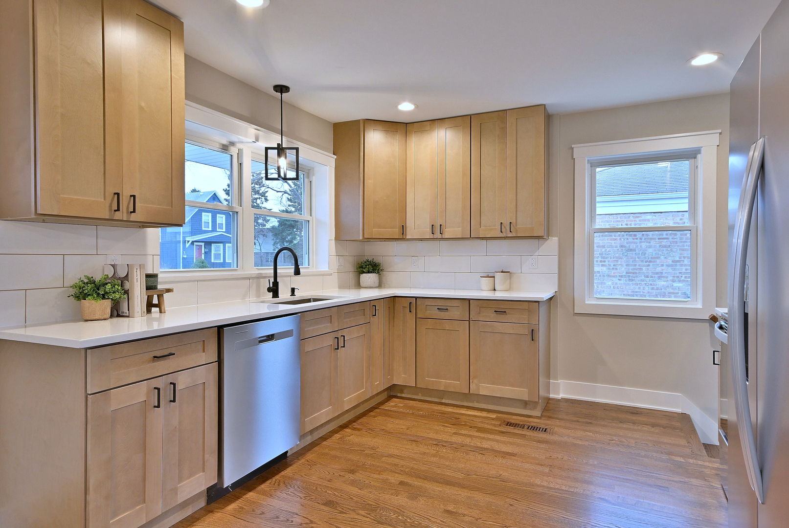 8834 S Albany Avenue, Evergreen Park, IL 60805