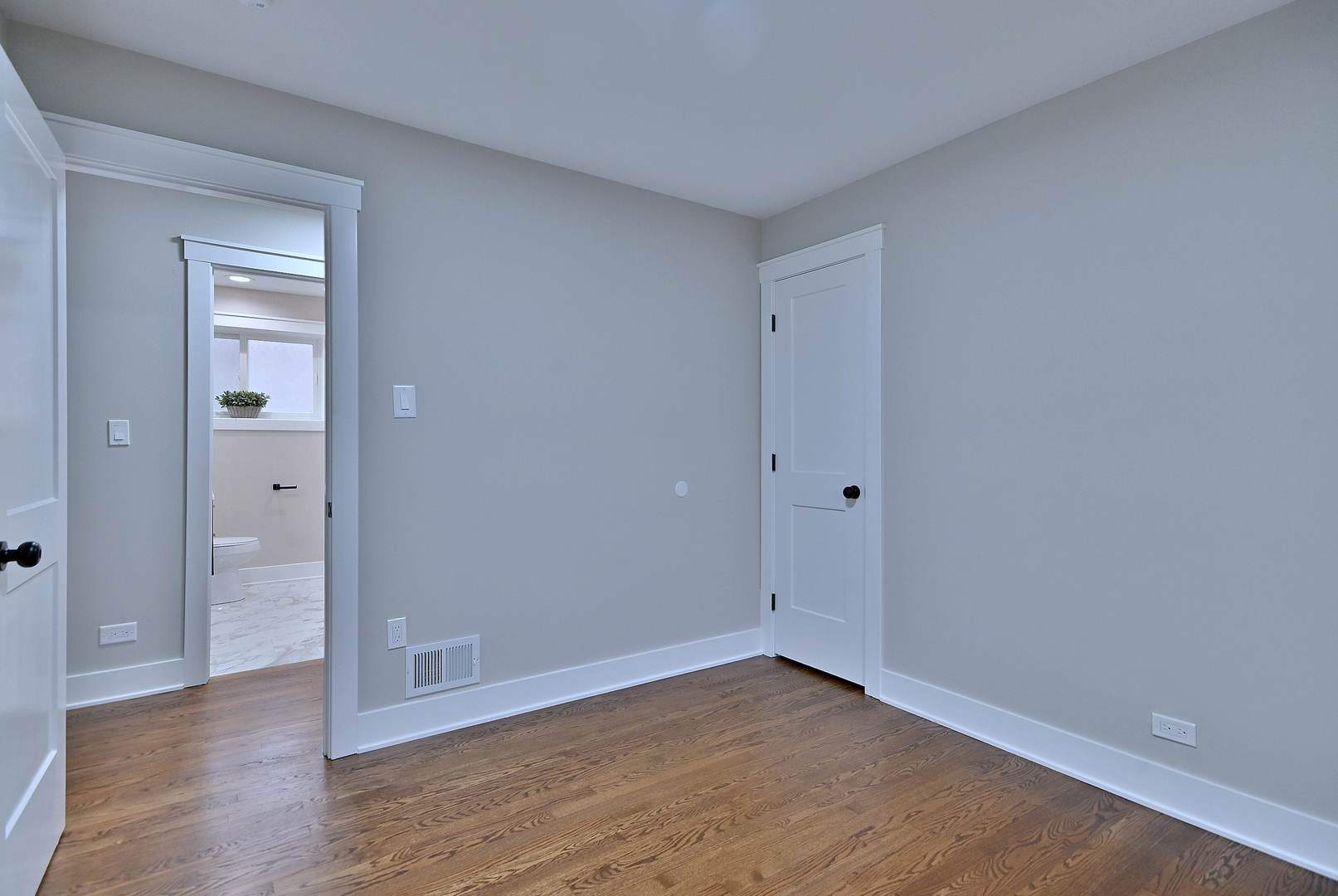 8834 S Albany Avenue, Evergreen Park, IL 60805