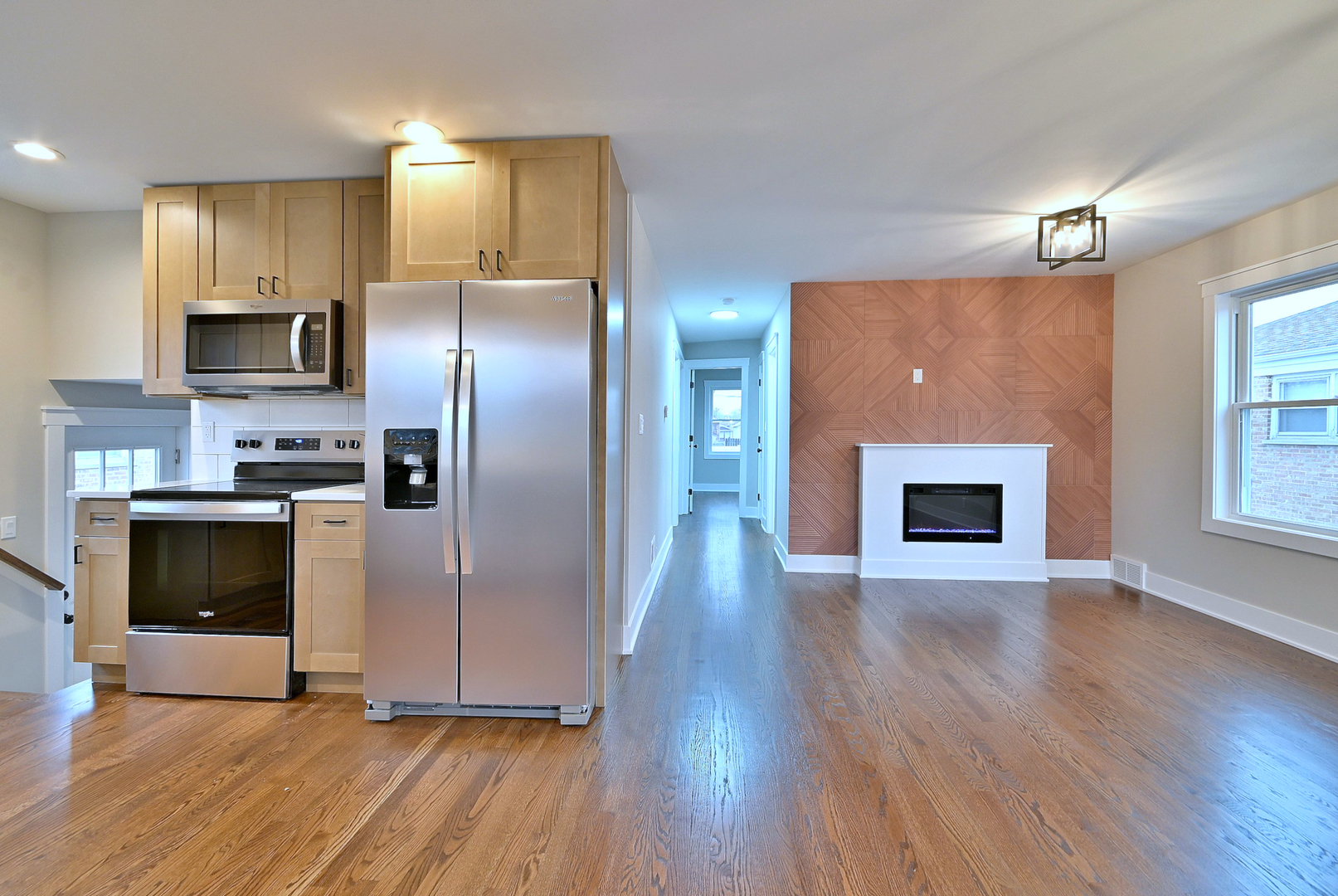 8834 S Albany Avenue, Evergreen Park, IL 60805