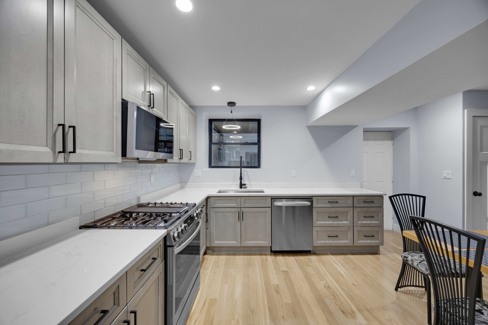 2046 W Moffat Street #1, Chicago, IL 60647