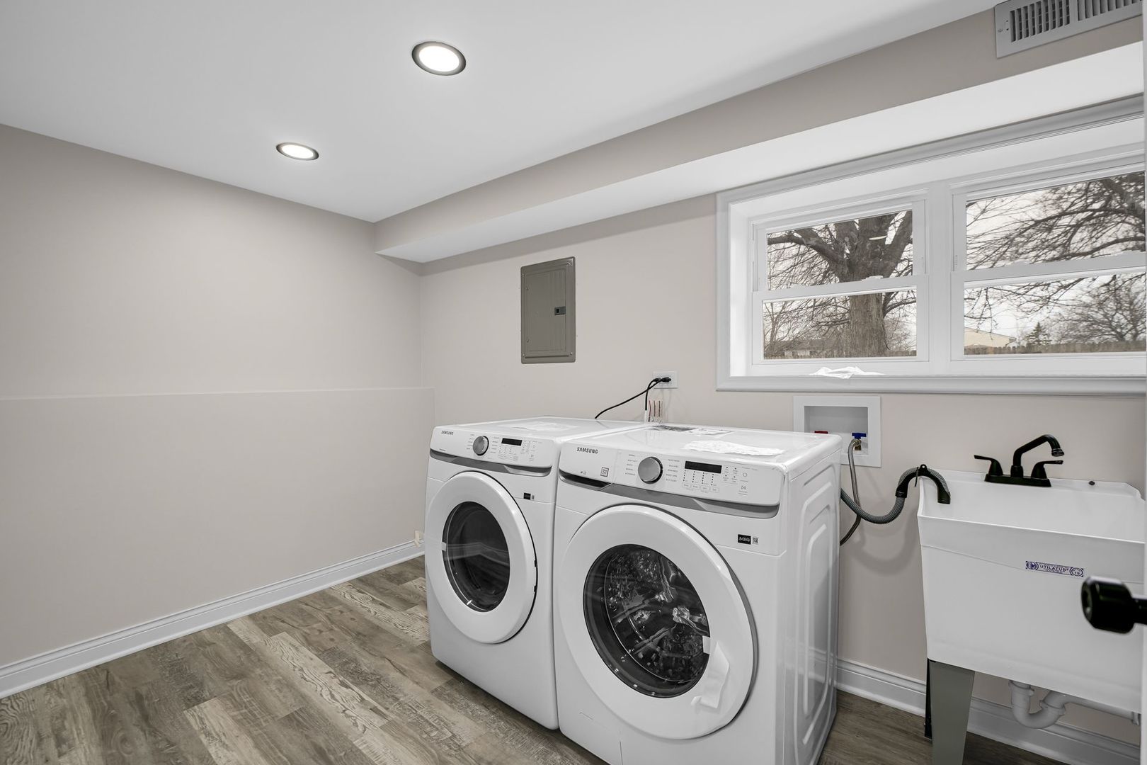 Hazel Crest, IL 60429