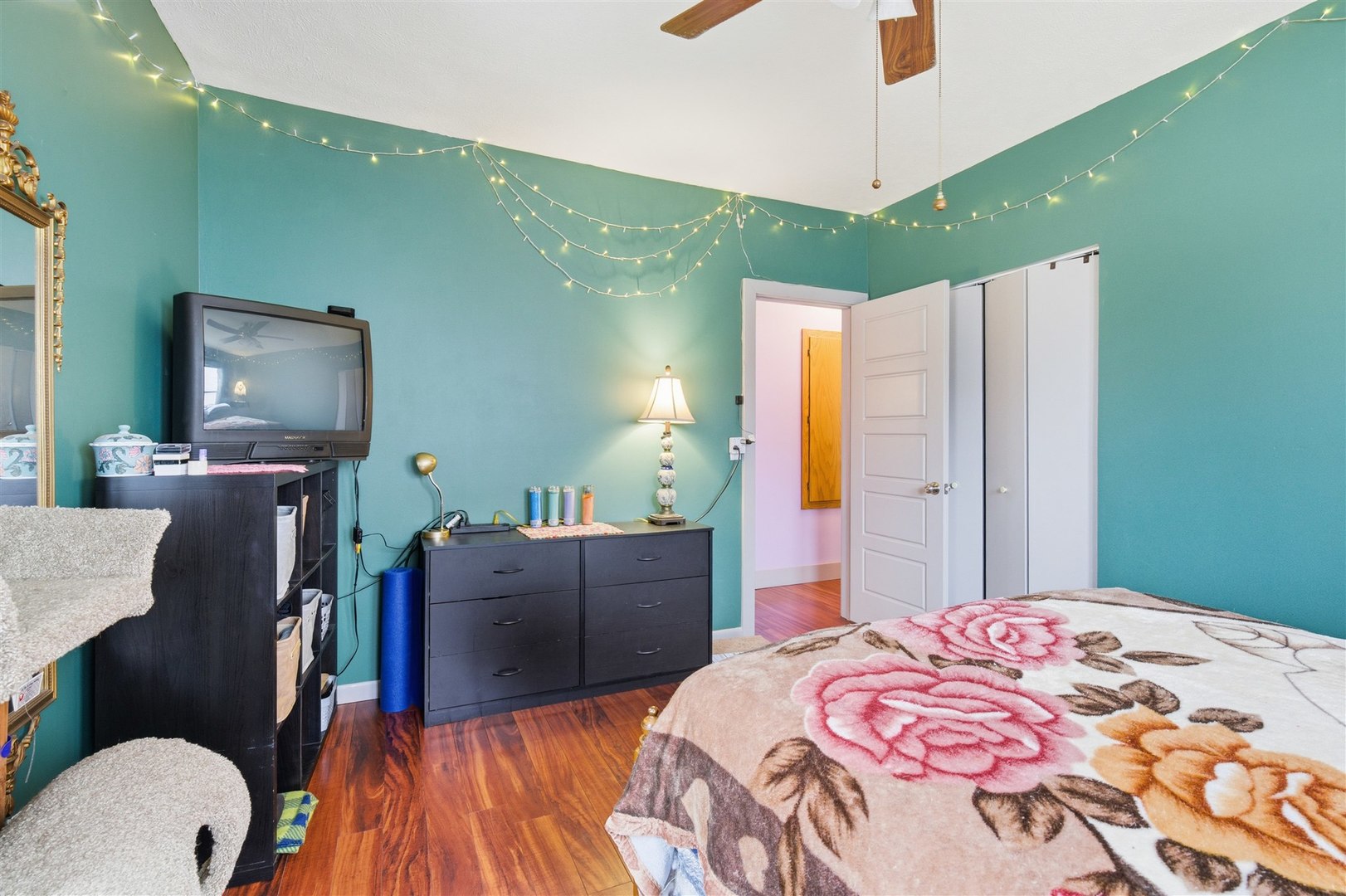 921 W Wood Street, Bloomington, IL 61701