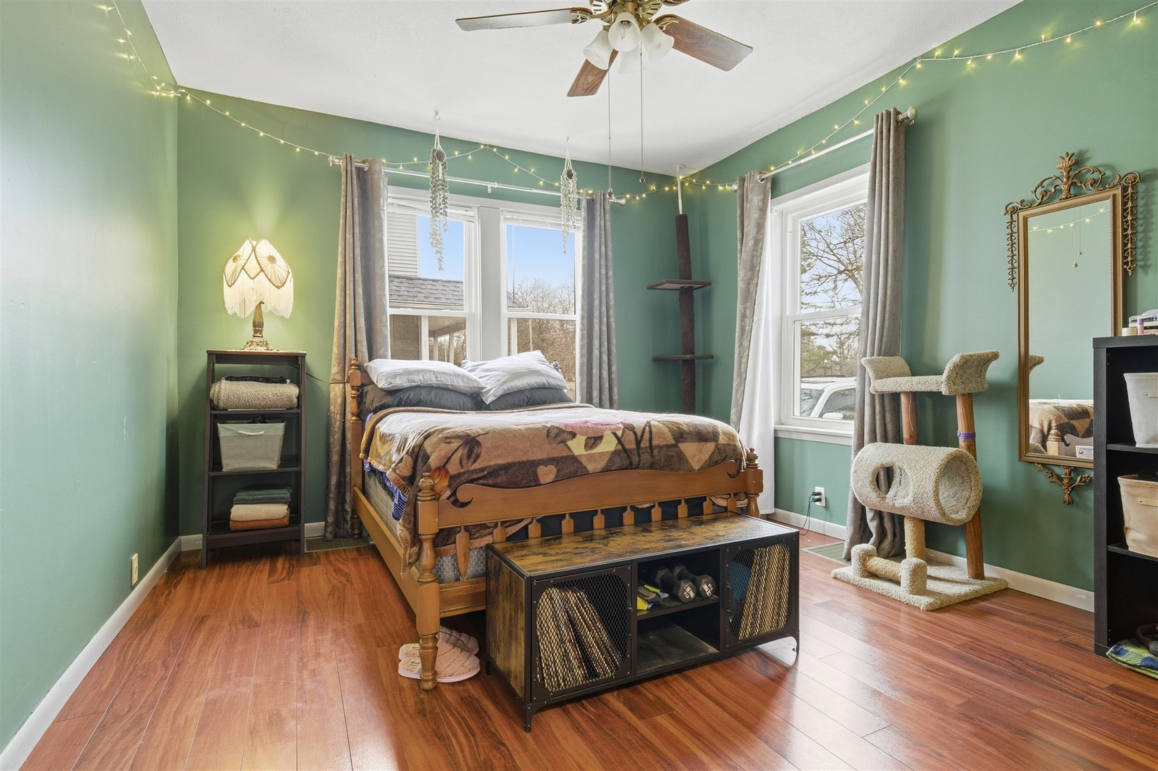 921 W Wood Street, Bloomington, IL 61701