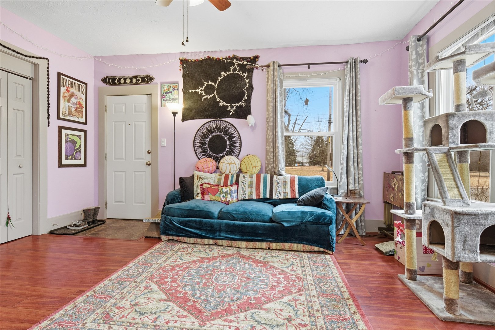 921 W Wood Street, Bloomington, IL 61701