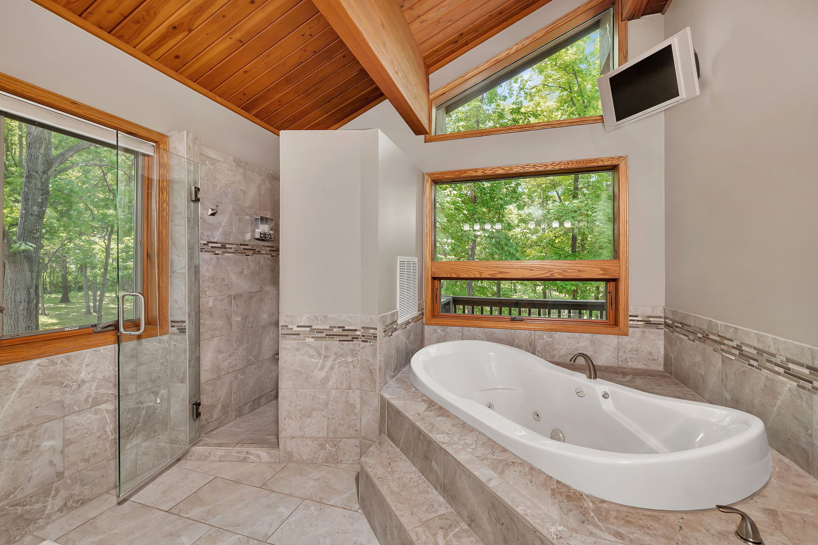 3085 W Southmor Road, Morris, IL 60450