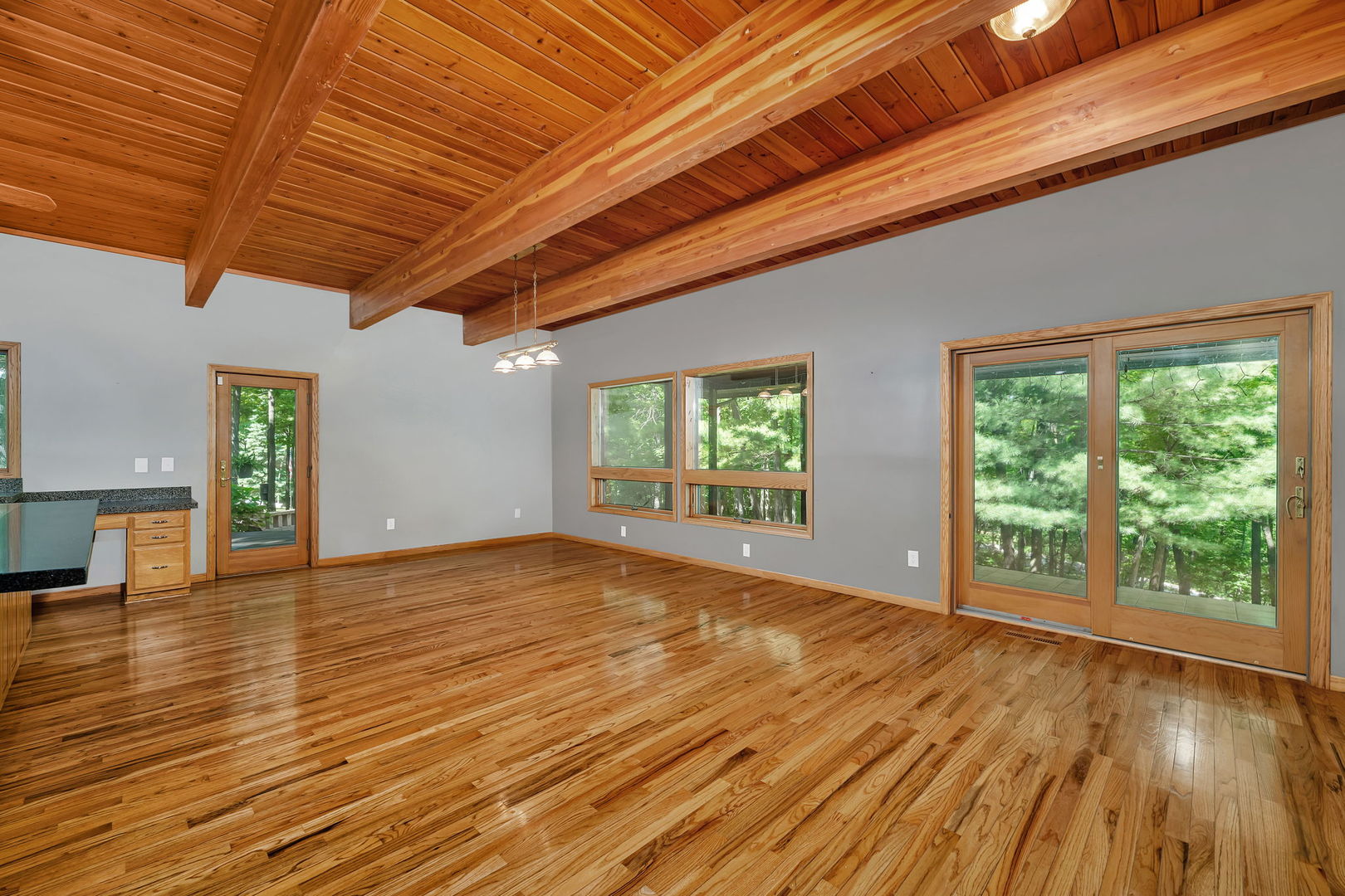 3085 W Southmor Road, Morris, IL 60450