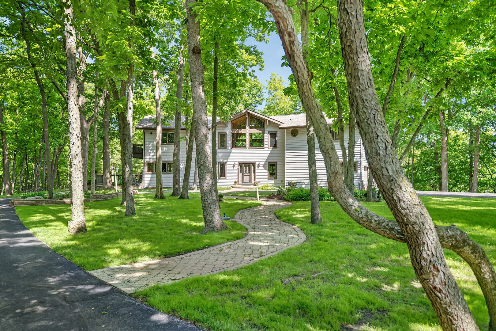 3085 W Southmor Road, Morris, IL 60450