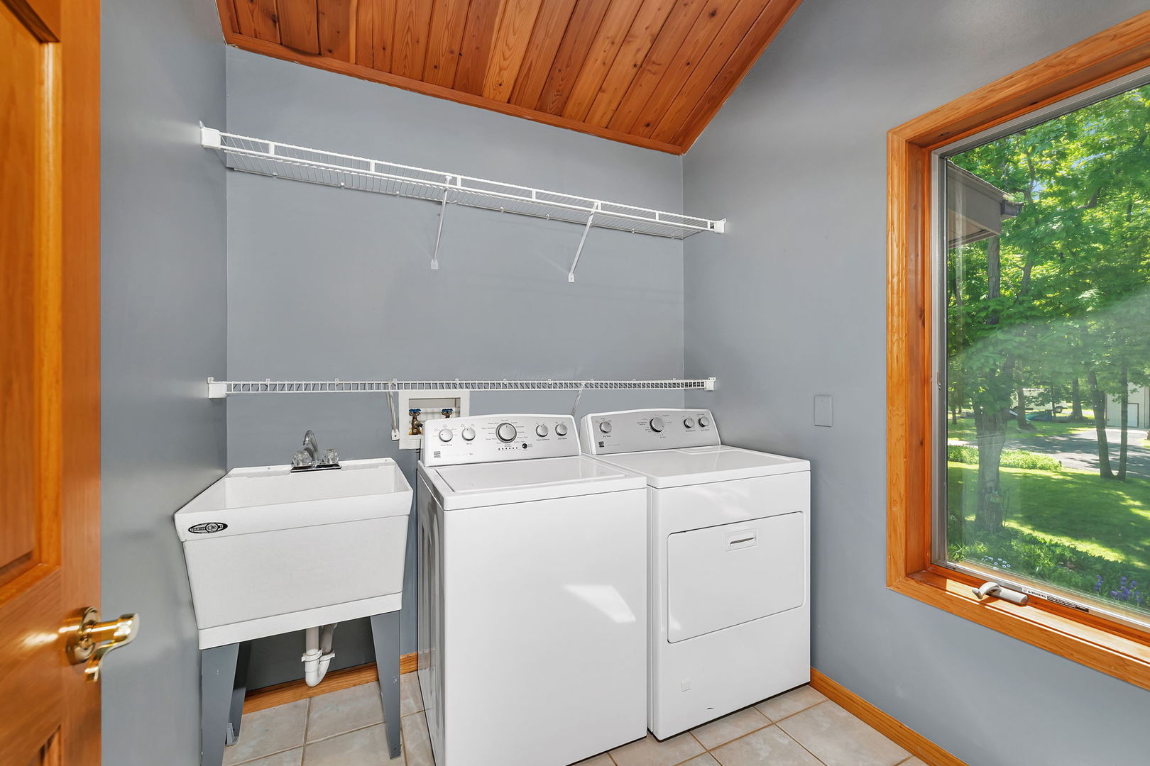 3085 W Southmor Road, Morris, IL 60450