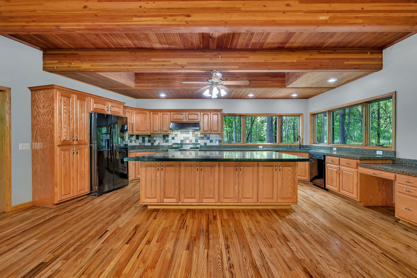 3085 W Southmor Road, Morris, IL 60450