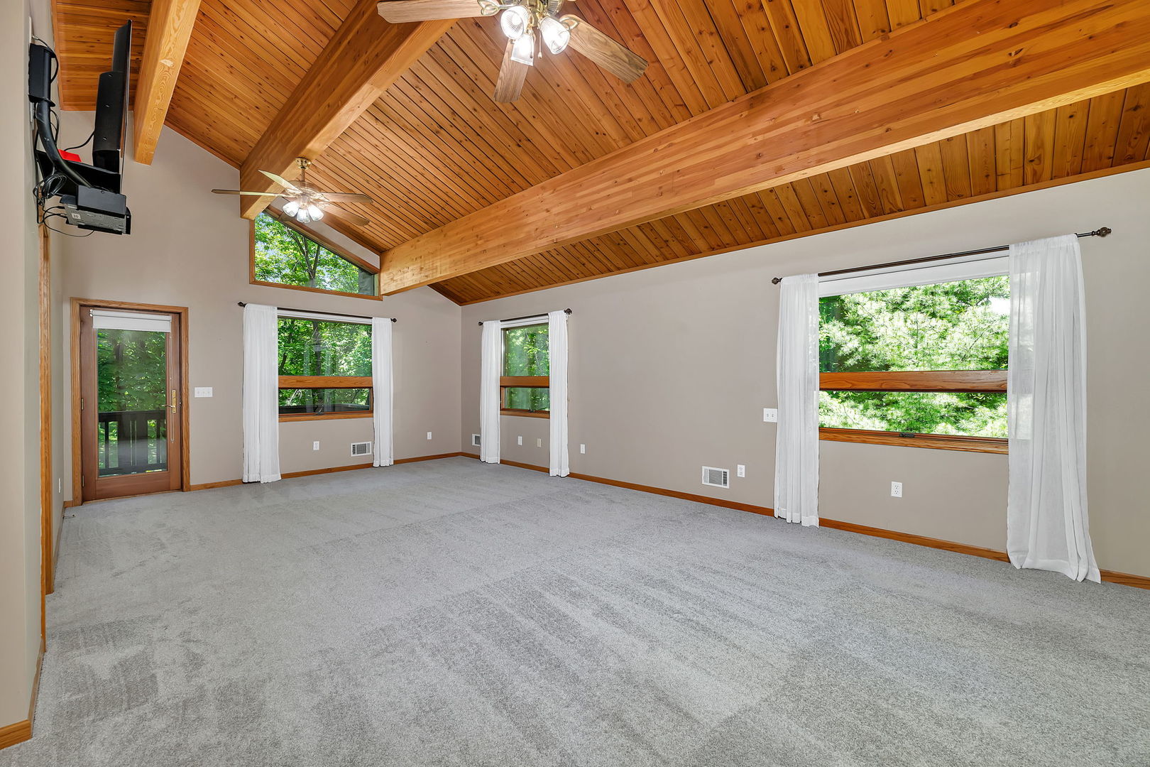 3085 W Southmor Road, Morris, IL 60450