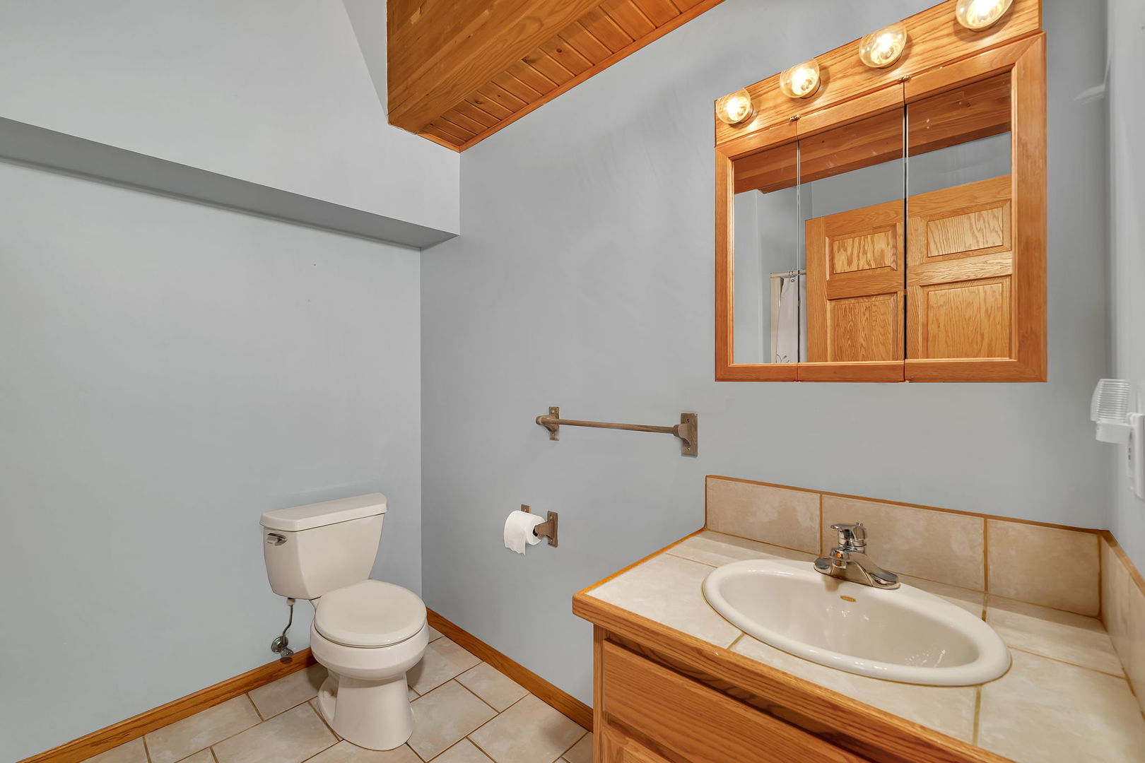 3085 W Southmor Road, Morris, IL 60450