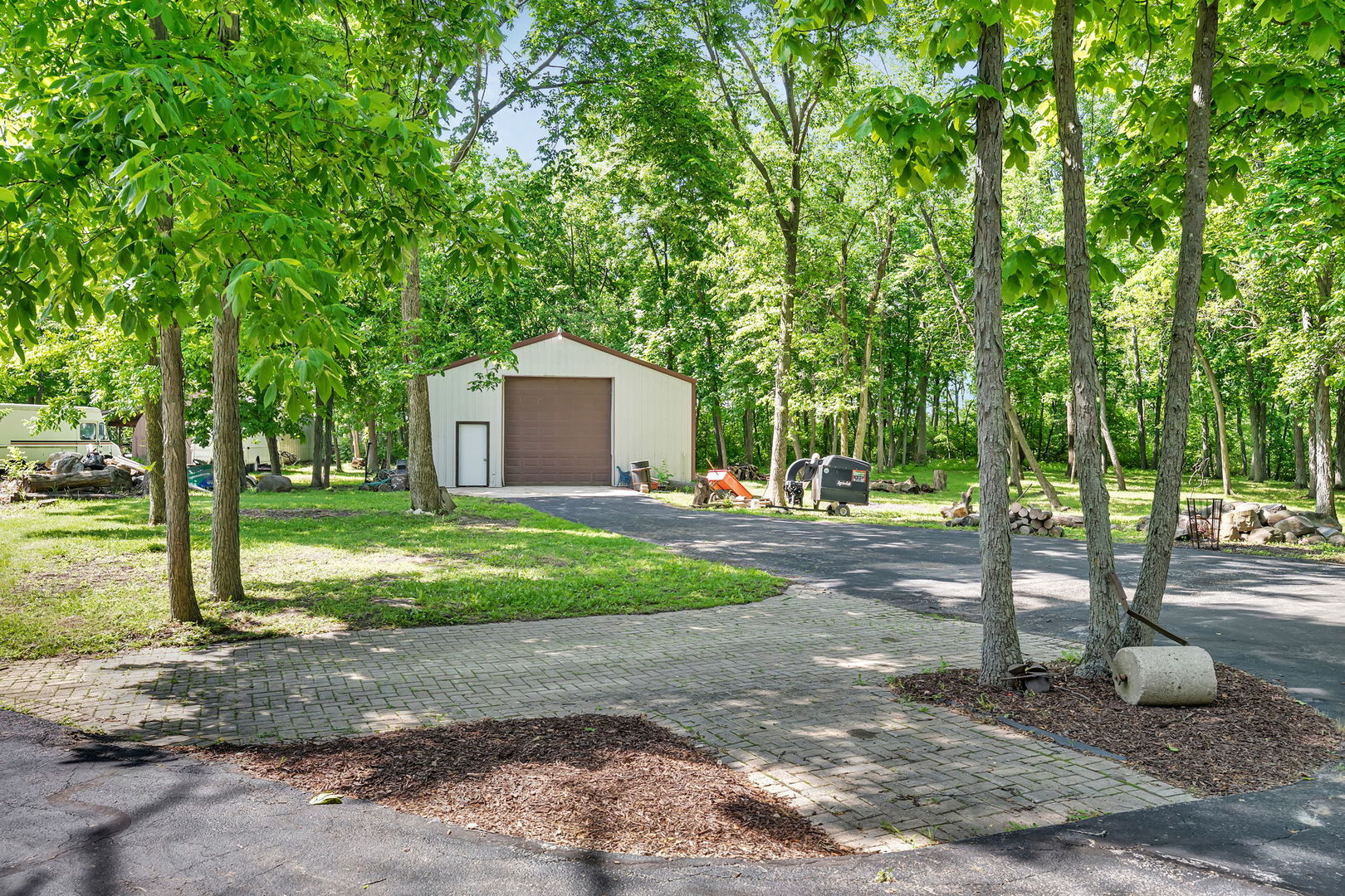 3085 W Southmor Road, Morris, IL 60450