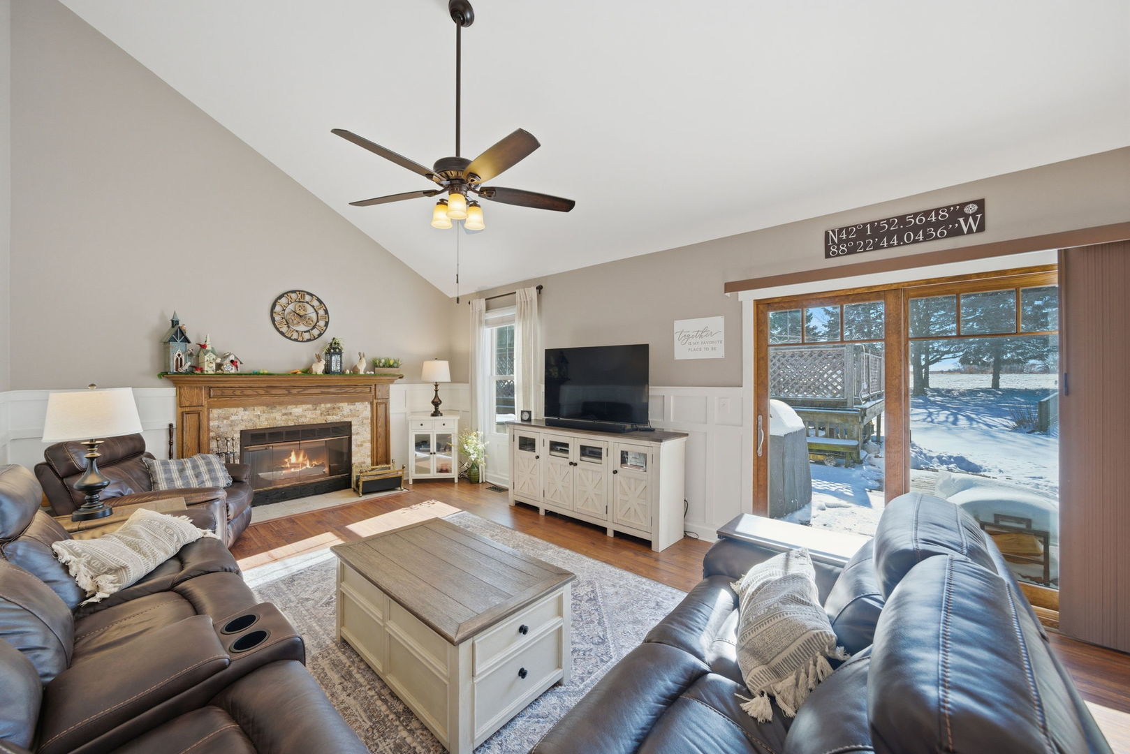 11N215 Capulet Circle, Elgin, IL 60124