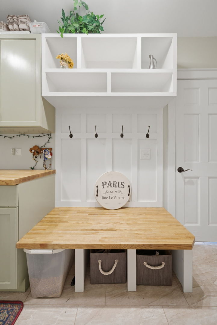 11N215 Capulet Circle, Elgin, IL 60124