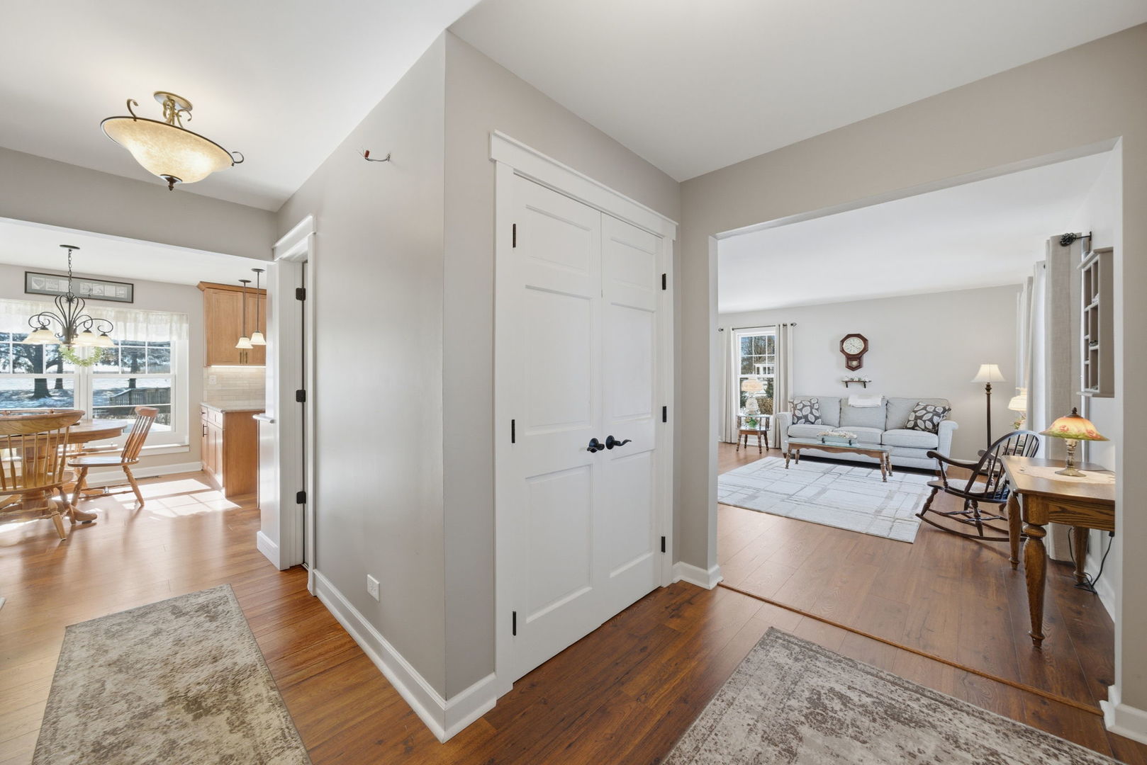 11N215 Capulet Circle, Elgin, IL 60124