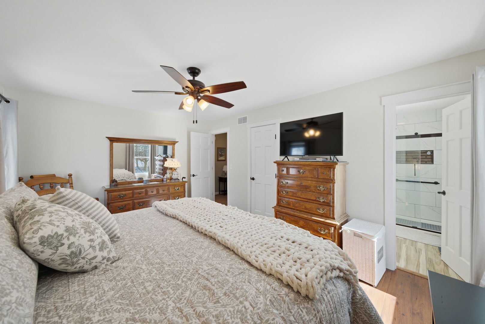 11N215 Capulet Circle, Elgin, IL 60124