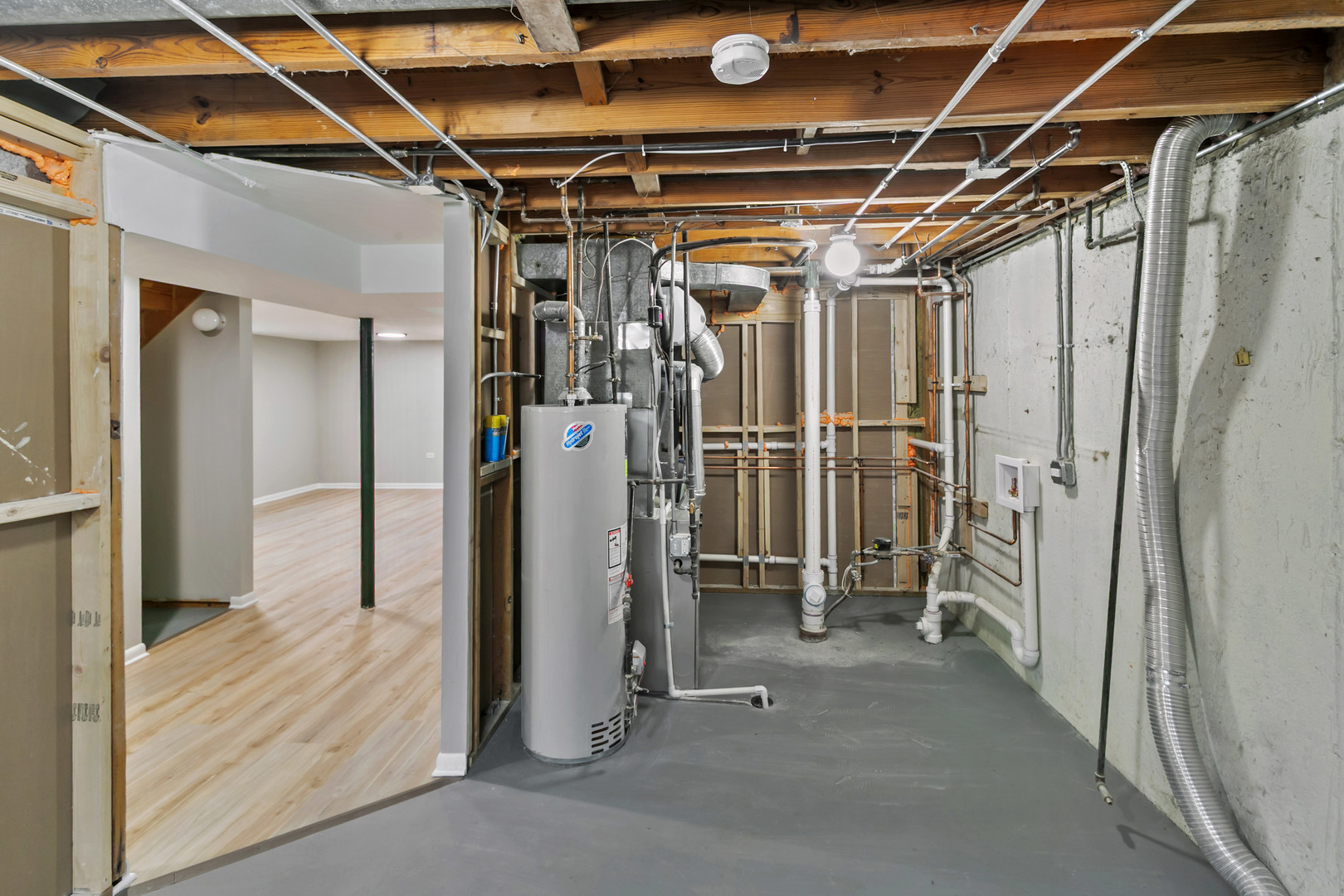 323 Mark Avenue, Glendale Heights, IL 60139