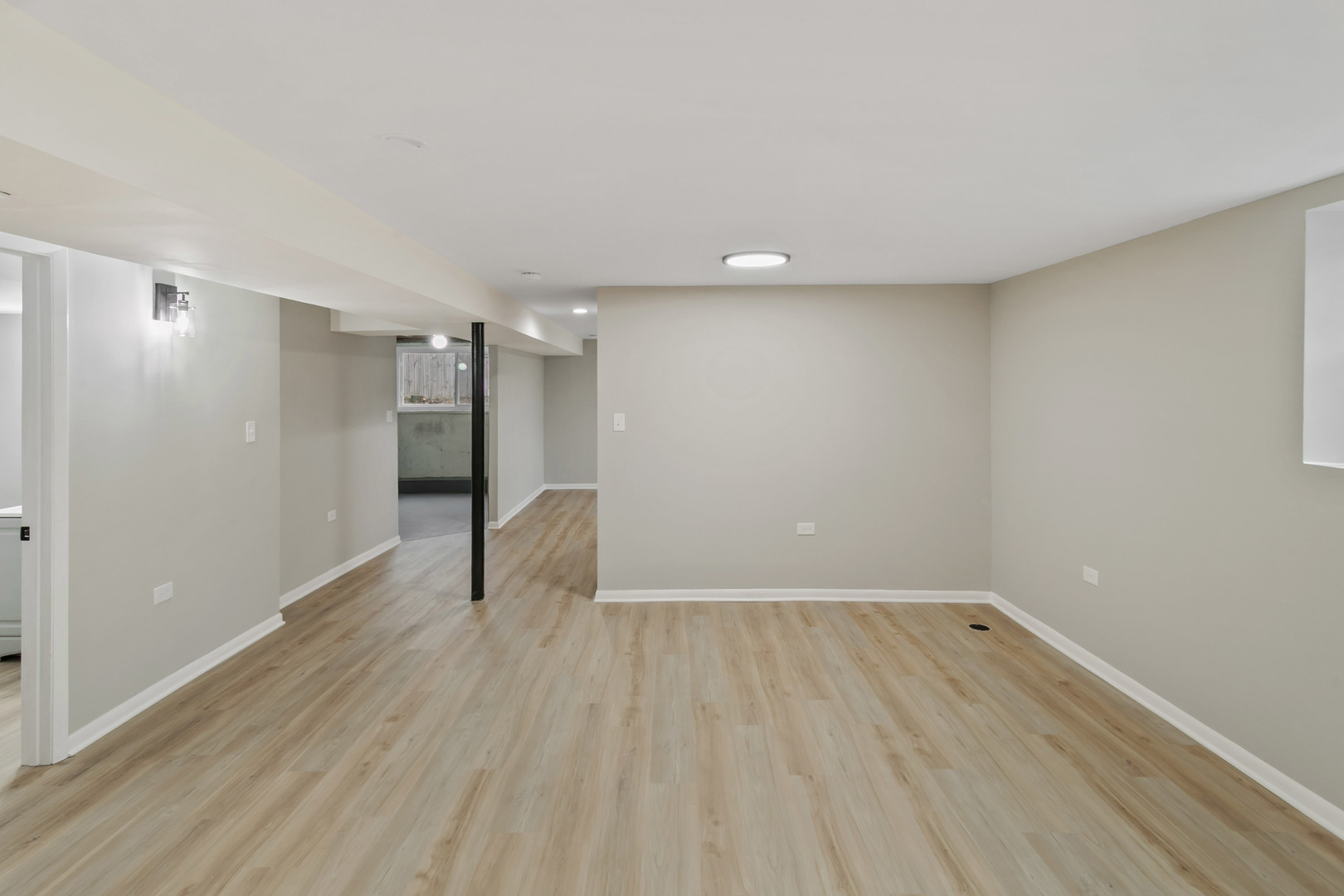 323 Mark Avenue, Glendale Heights, IL 60139