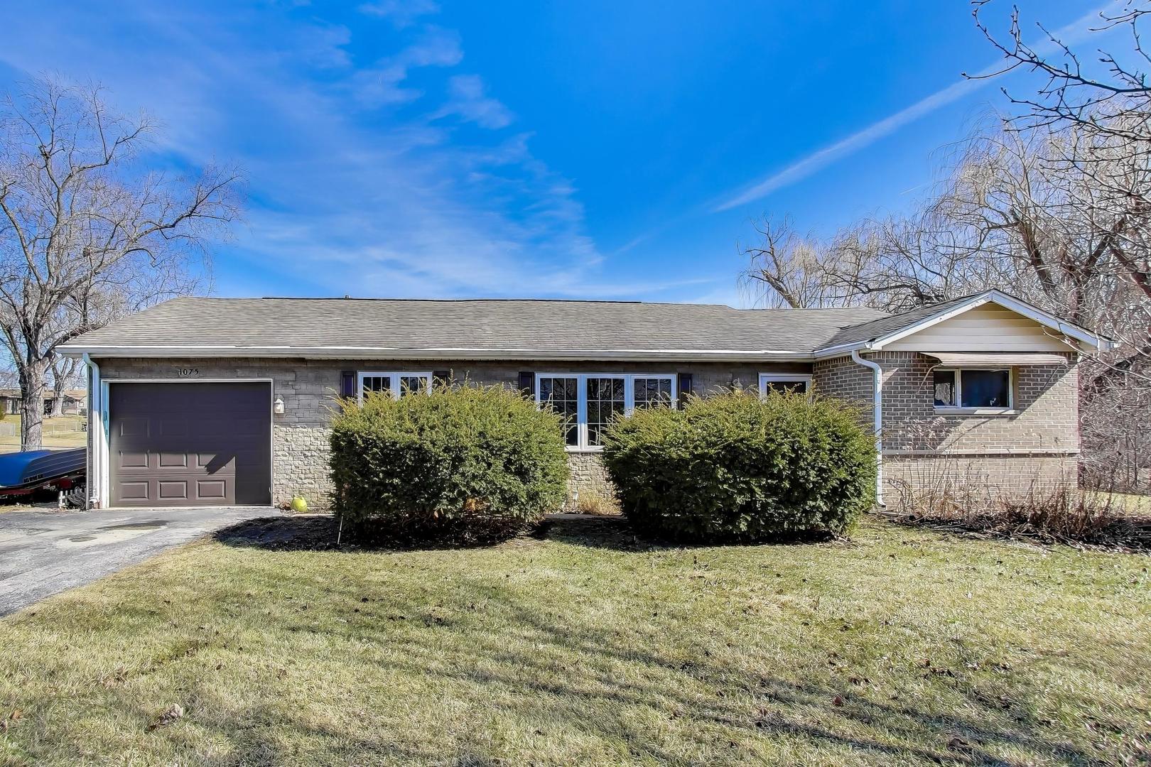 1075 Apricot Street, Hoffman Estates, IL 60169