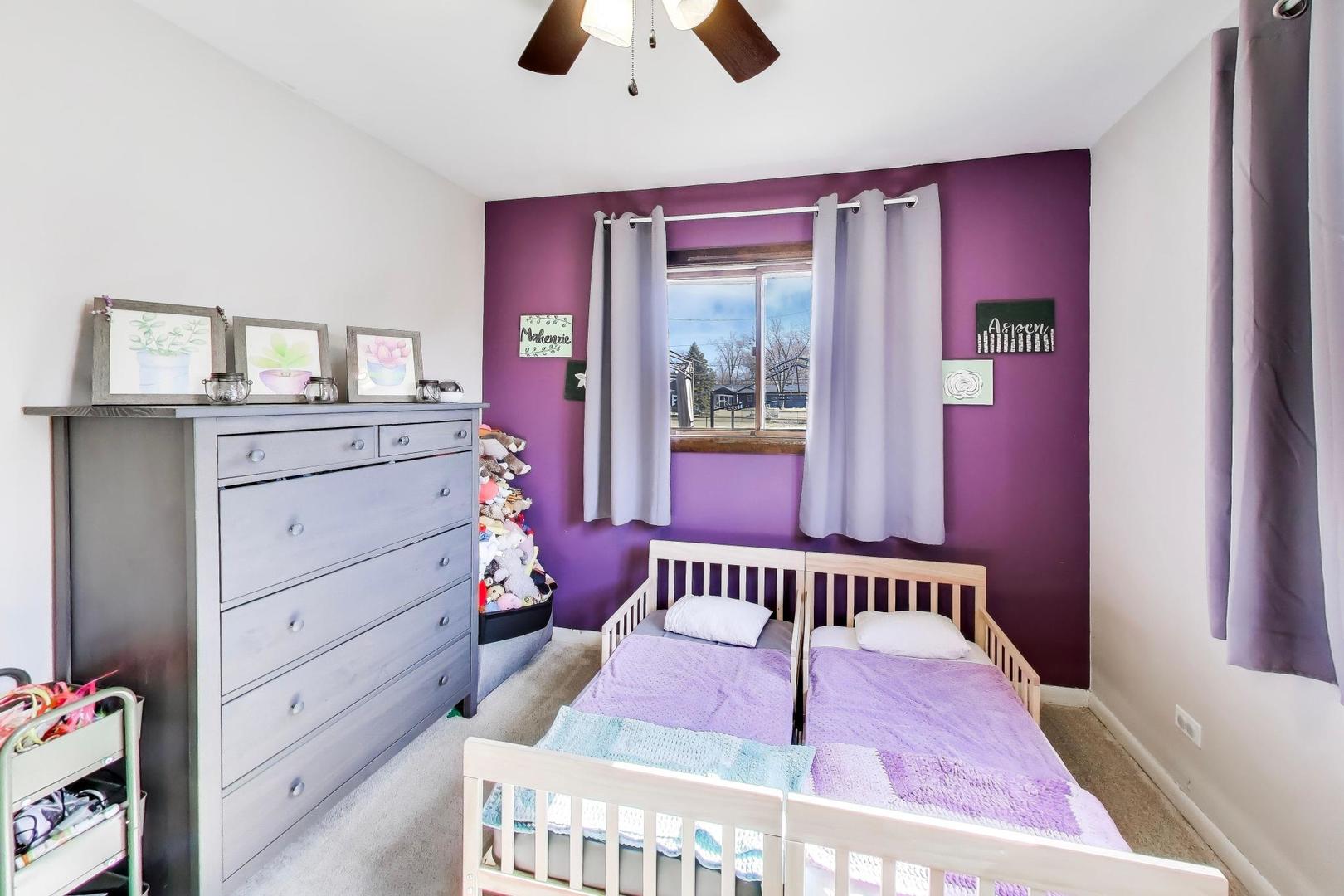 1075 Apricot Street, Hoffman Estates, IL 60169