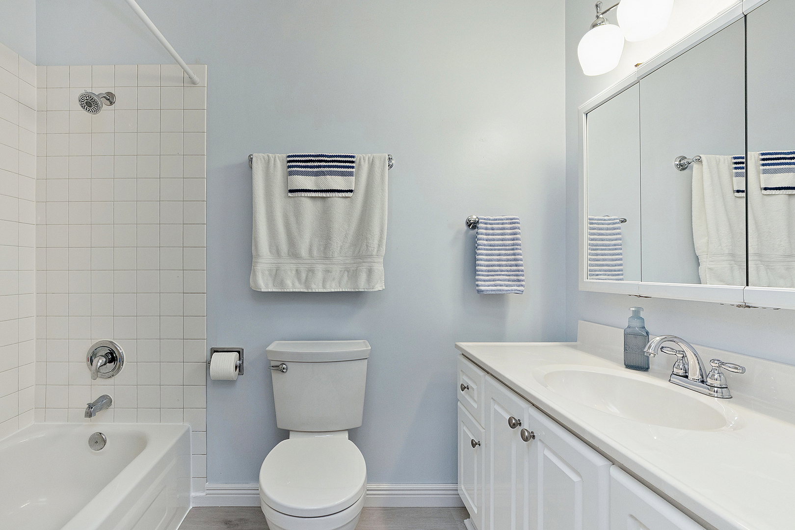 20 Abbeywood Drive, Romeoville, IL 60446