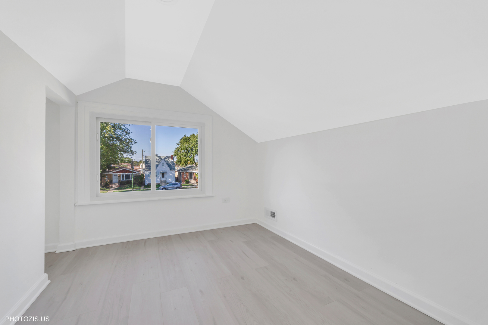 3649 N Overhill Avenue, Chicago, IL 60634