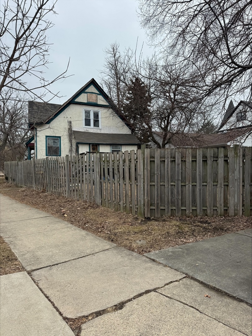 42 7th Avenue, La Grange, IL 60525