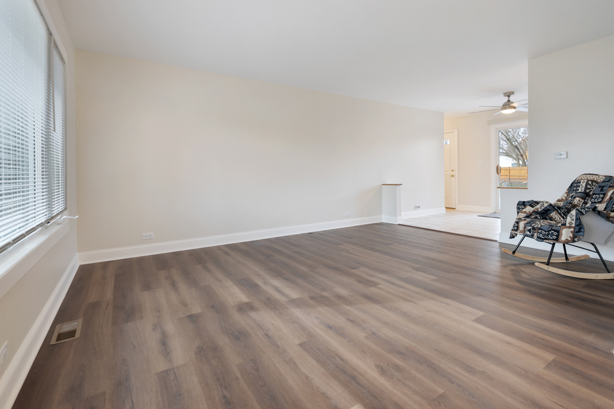 198 Shadywood Lane, Elk Grove Village, IL 60007